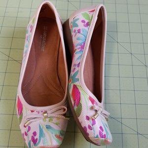 Naturalizer floral flats